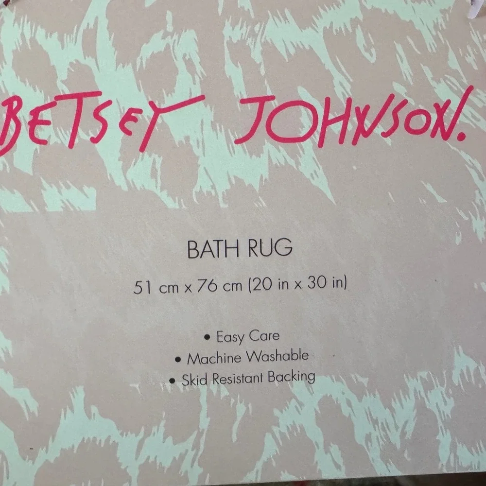 Betsey Johnson Pink Multi Sardines Bath Rug 20*30 inches NWT